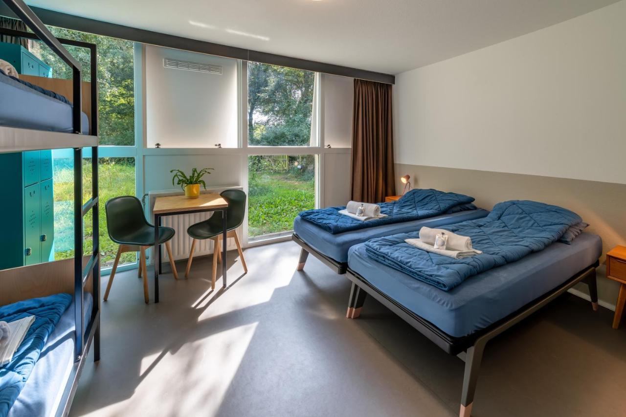 Quadruple Family Room with Private Bathroom and Shower